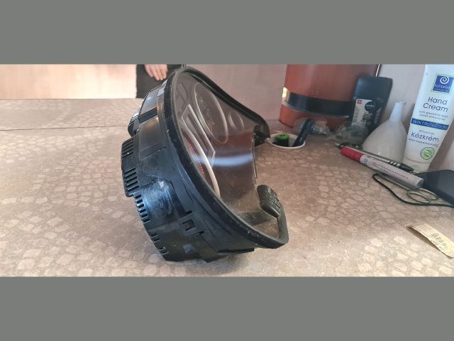 bontott AUDI A4 B7 Kilométeróra