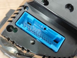 bontott AUDI A4 B7 Kilométeróra