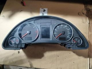 bontott AUDI A4 B7 Kilométeróra