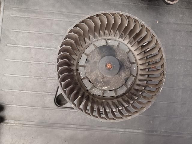 bontott AUDI A4 B7 Klímahűtő Ventilátor