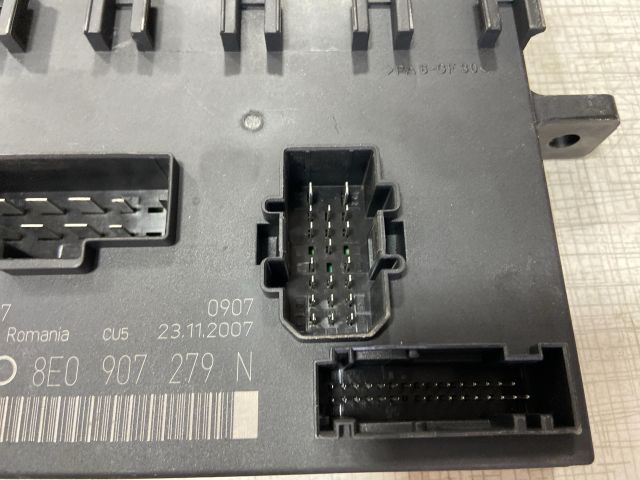 bontott AUDI A4 B7 Komfort Elektronika