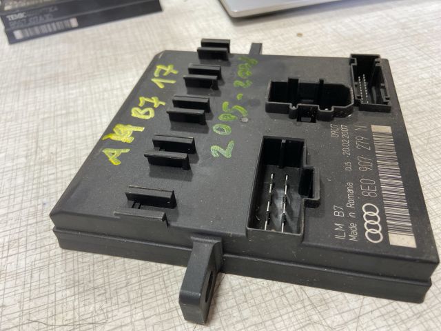 bontott AUDI A4 B7 Komfort Elektronika