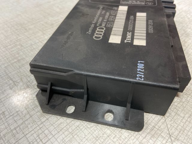 bontott AUDI A4 B7 Komfort Elektronika