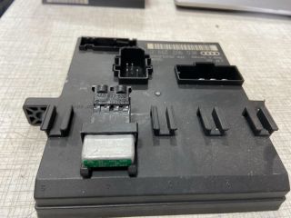 bontott AUDI A4 B7 Komfort Elektronika