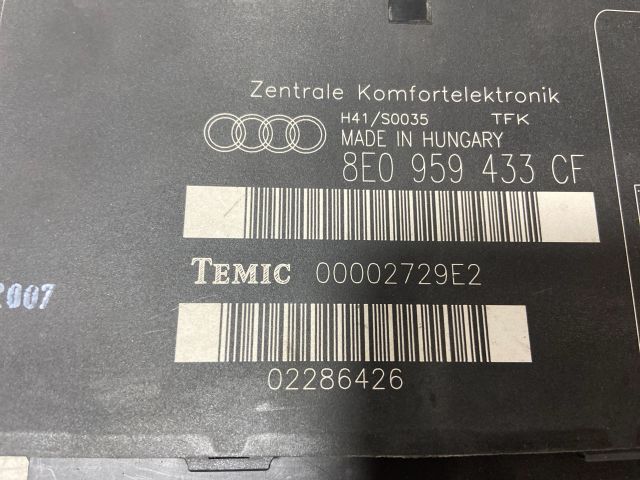 bontott AUDI A4 B7 Komfort Elektronika