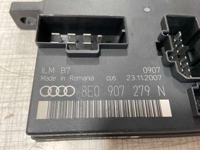 bontott AUDI A4 B7 Komfort Elektronika