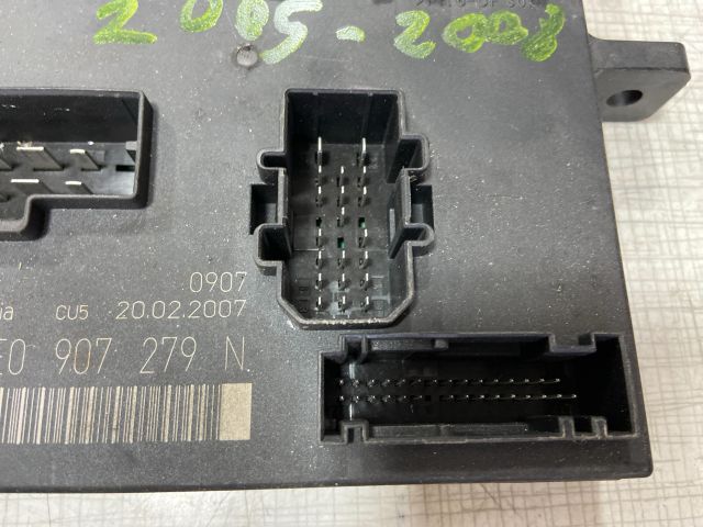 bontott AUDI A4 B7 Komfort Elektronika