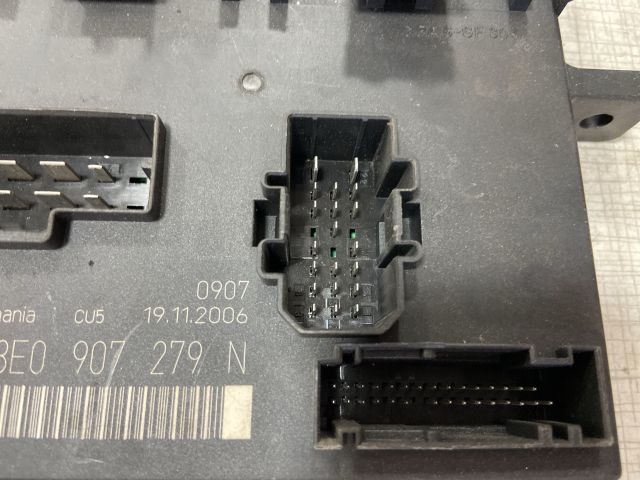 bontott AUDI A4 B7 Komfort Elektronika