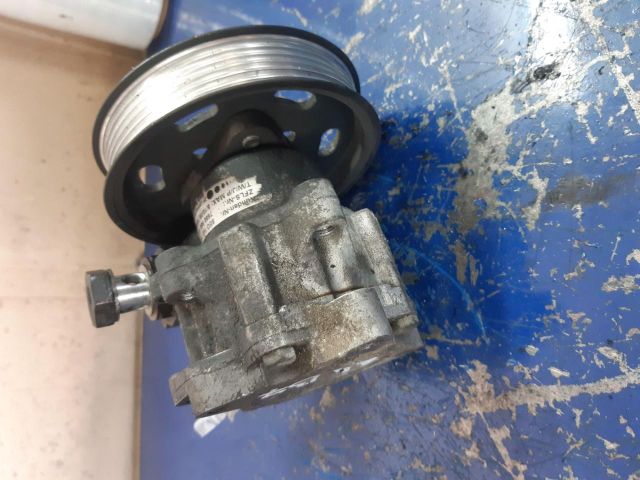 bontott AUDI A4 B7 Kormányszervó Motor (Hidraulikus)