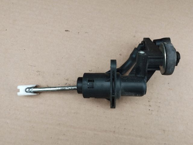 bontott AUDI A4 B7 Kuplung Munkahenger