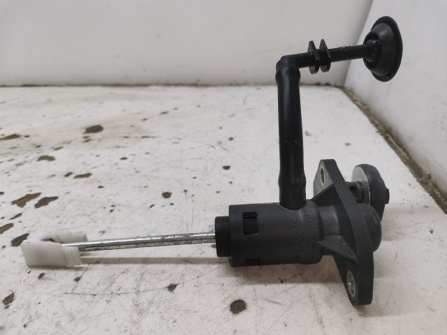 bontott AUDI A4 B7 Kuplung Munkahenger