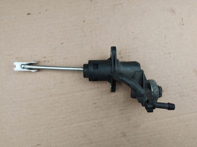 bontott AUDI A4 B7 Kuplung Munkahenger