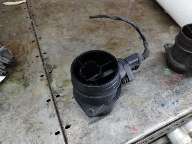 bontott AUDI A4 B7 Légtömegmérő