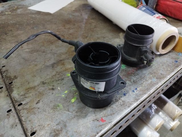 bontott AUDI A4 B7 Légtömegmérő