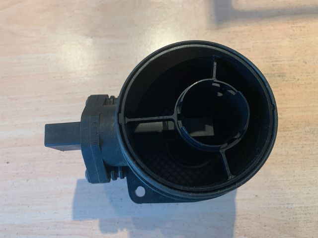 bontott AUDI A4 B7 Légtömegmérő