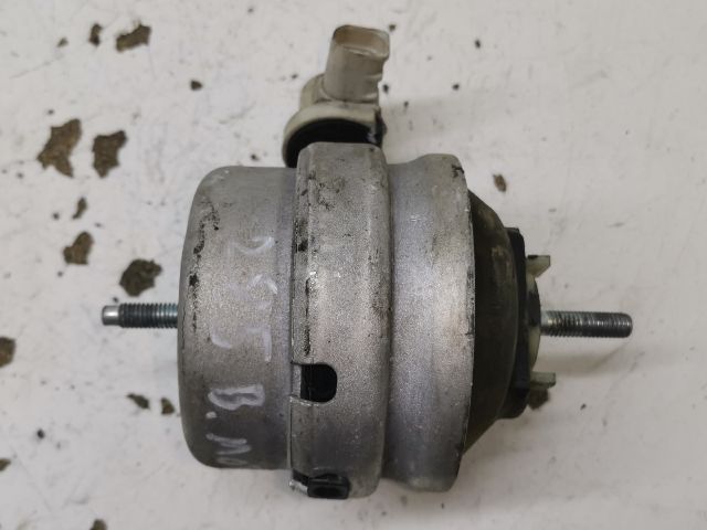 bontott AUDI A4 B7 Motor Tartó Bak Bal