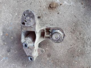 bontott AUDI A4 B7 Motor Tartó Bak Bal