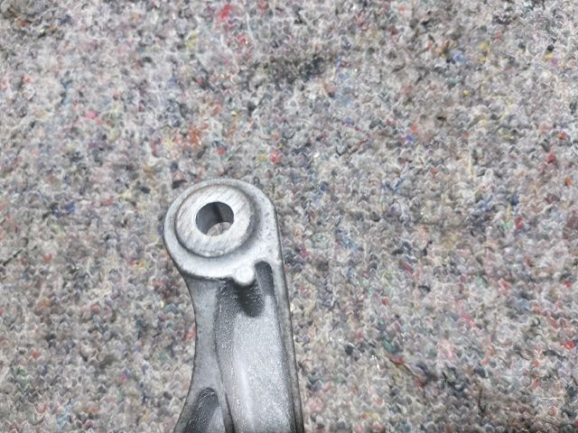 bontott AUDI A4 B7 Motor Tartó Bak (Fém)