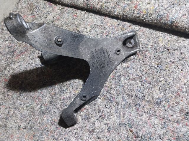 bontott AUDI A4 B7 Motor Tartó Bak (Fém)