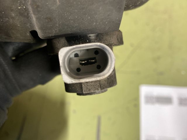 bontott AUDI A4 B7 Motor Tartó Bak (Fém)