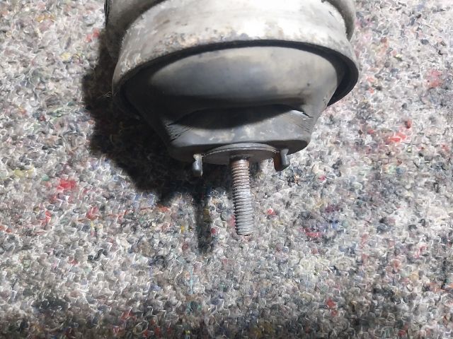 bontott AUDI A4 B7 Motor Tartó Bak (Pozíciófüggetlen)