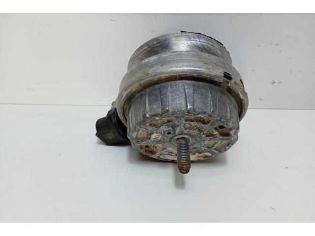 bontott AUDI A4 B7 Motor Tartó Bak (Pozíciófüggetlen)