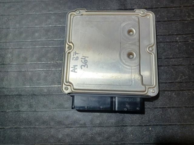 bontott AUDI A4 B7 Motorvezérlő