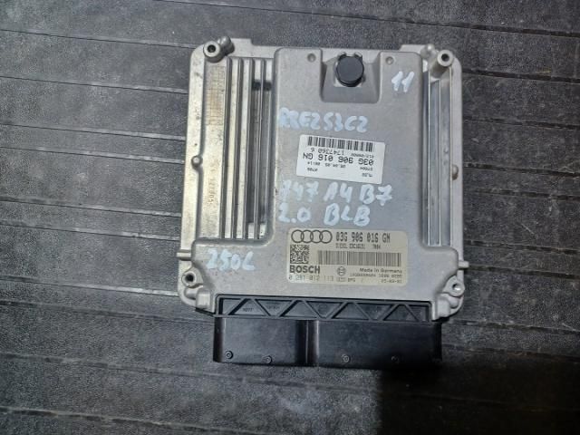 bontott AUDI A4 B7 Motorvezérlő