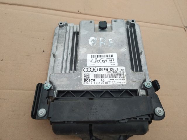 bontott AUDI A4 B7 Motorvezérlő