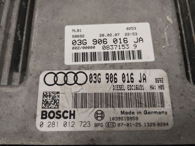 bontott AUDI A4 B7 Motorvezérlő