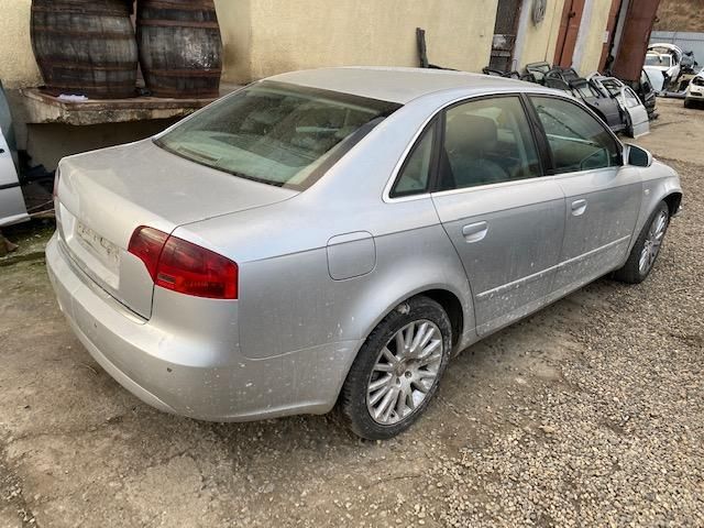 bontott AUDI A4 B7 Motorvezérlő
