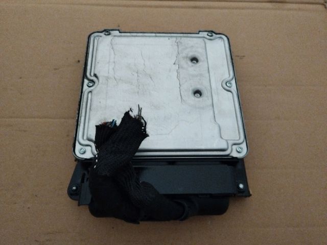 bontott AUDI A4 B7 Motorvezérlő