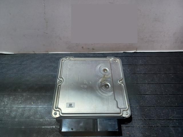 bontott AUDI A4 B7 Motorvezérlő