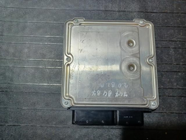 bontott AUDI A4 B7 Motorvezérlő