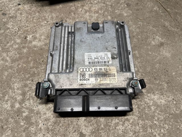bontott AUDI A4 B7 Motorvezérlő
