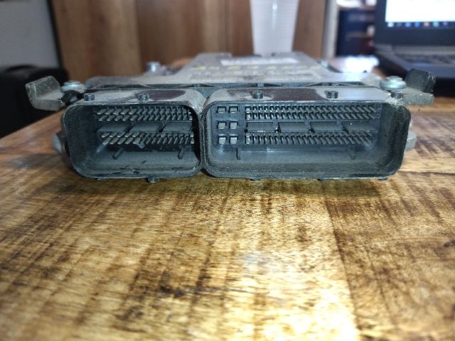 bontott AUDI A4 B7 Motorvezérlő