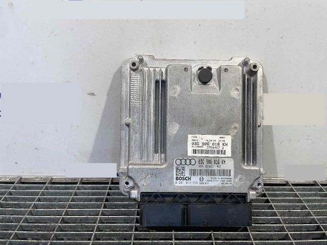 bontott AUDI A4 B7 Motorvezérlő