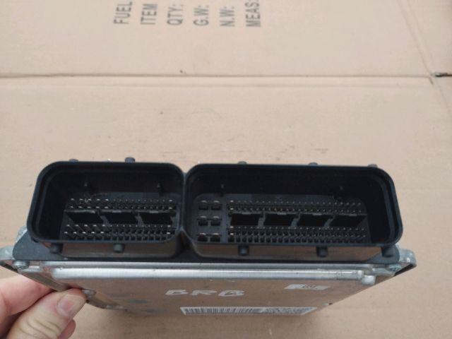 bontott AUDI A4 B7 Motorvezérlő