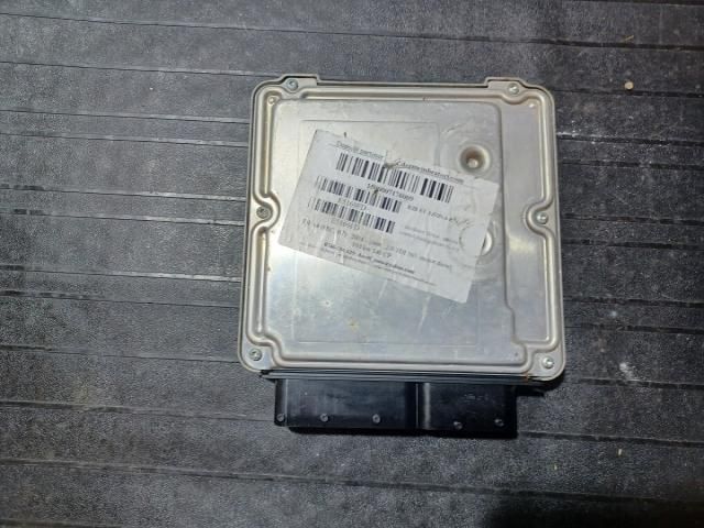 bontott AUDI A4 B7 Motorvezérlő