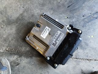 bontott AUDI A4 B7 Motorvezérlő