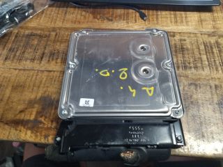 bontott AUDI A4 B7 Motorvezérlő