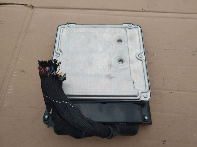 bontott AUDI A4 B7 Motorvezérlő