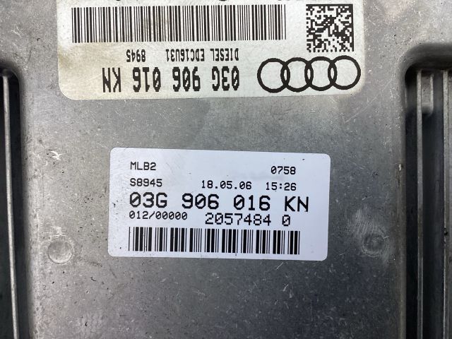 bontott AUDI A4 B7 Motorvezérlő