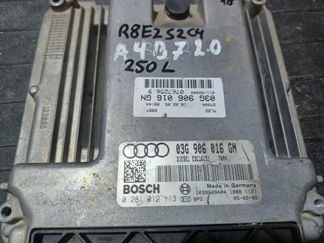 bontott AUDI A4 B7 Motorvezérlő