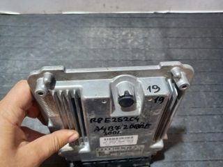 bontott AUDI A4 B7 Motorvezérlő