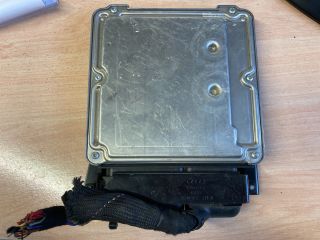 bontott AUDI A4 B7 Motorvezérlő