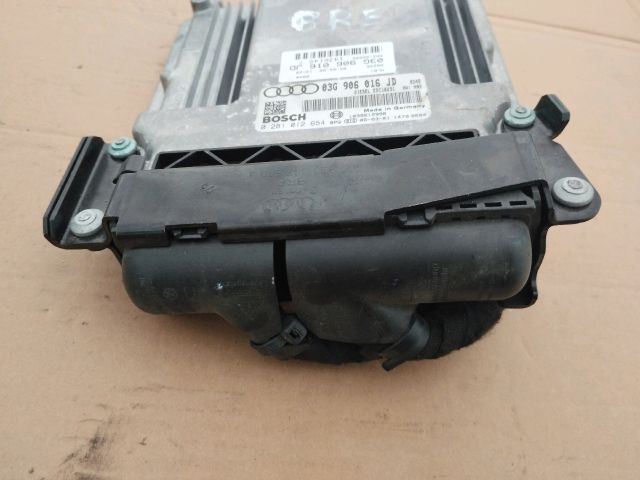 bontott AUDI A4 B7 Motorvezérlő