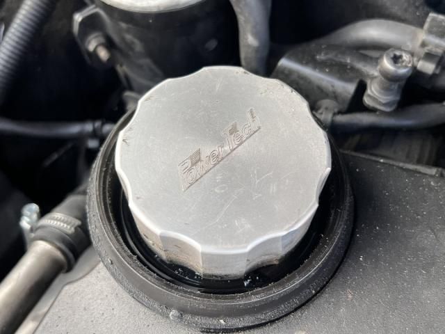 bontott AUDI A4 B7 Olajbeöntő Sapka