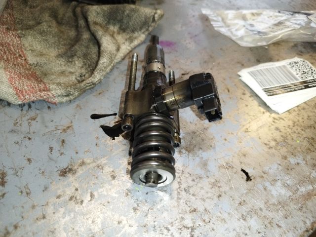 bontott AUDI A4 B7 Porlasztó (1 db)