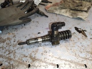 bontott AUDI A4 B7 Porlasztó (1 db)